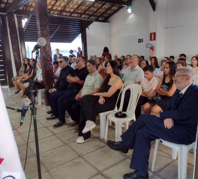 api-modulos/fotos/img/galeria_cat_culturais_526/526/13282/SOLENIDADE DE DIPLOMAÇÃO E POSSE DOS NOVOS ACADÊMICOS DA ACADÊMIA DE LETRAS, 26.04.2025 (9).jpg